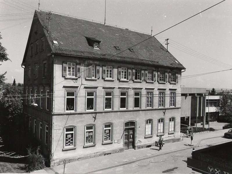 Die alte Schule in der Hindenburgstraße von außen